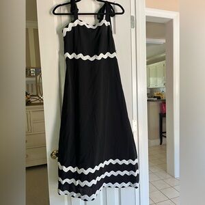 Zara Black and White A-Line Skirt